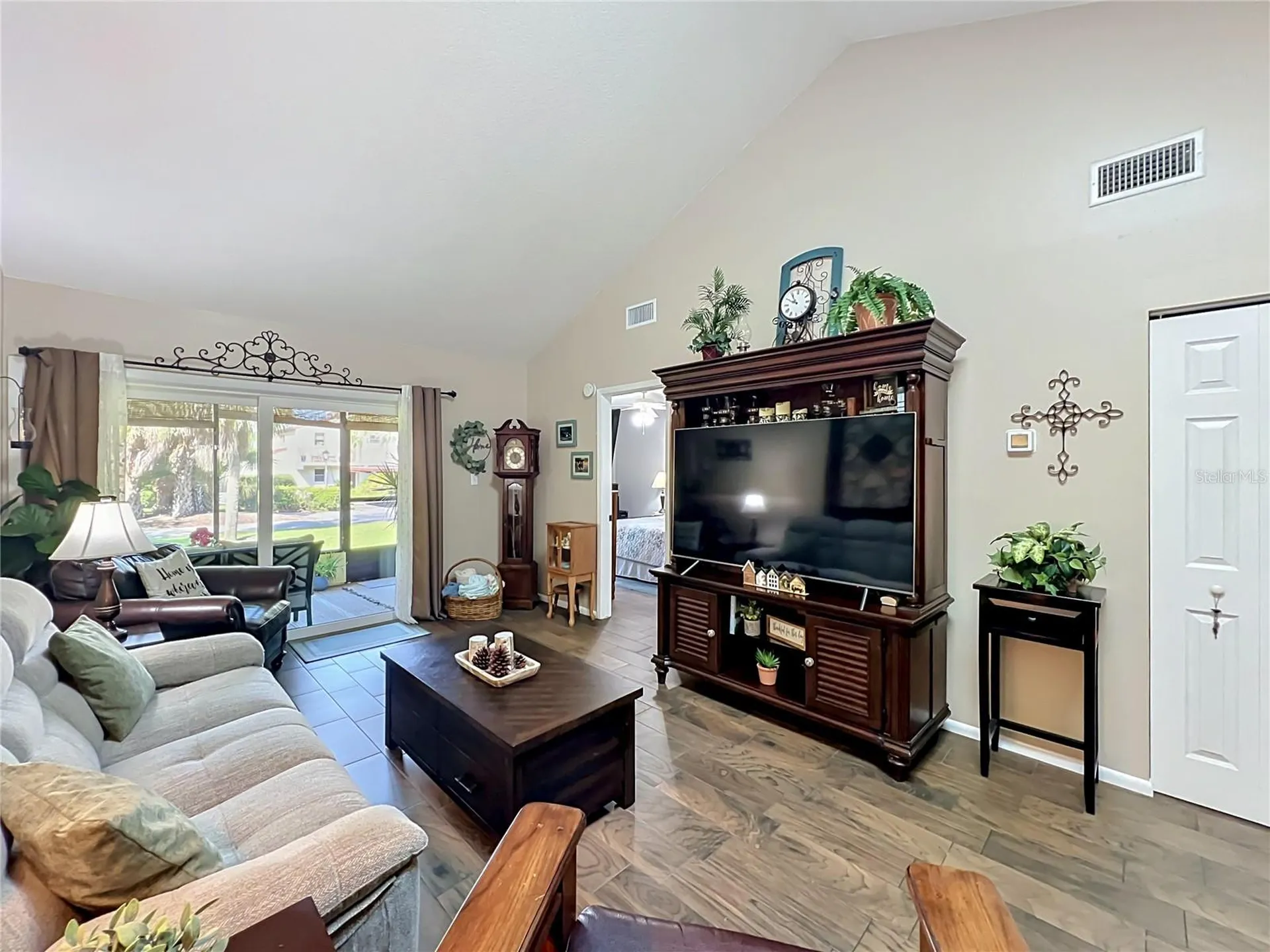4300 Baywood Boulevard Mount Dora FL 32757
