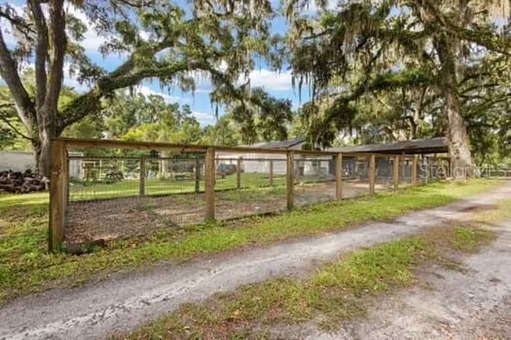 3551 NW 60th Avenue Chiefland FL 32626