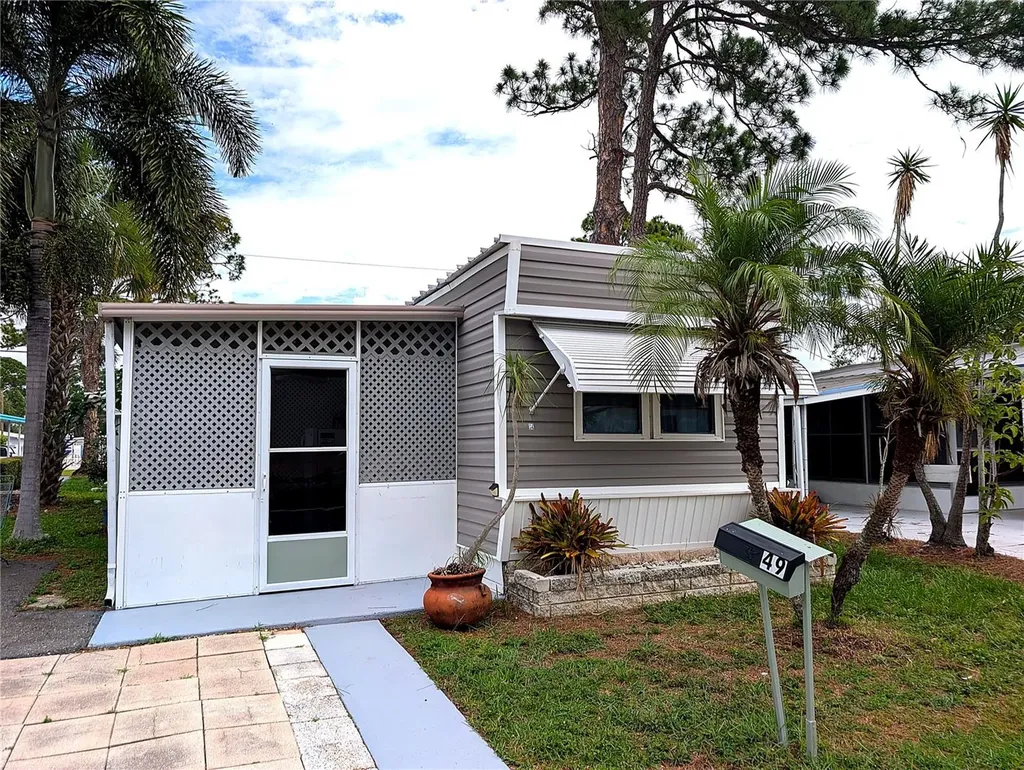 7803 46th Avenue N St Petersburg FL 33709
