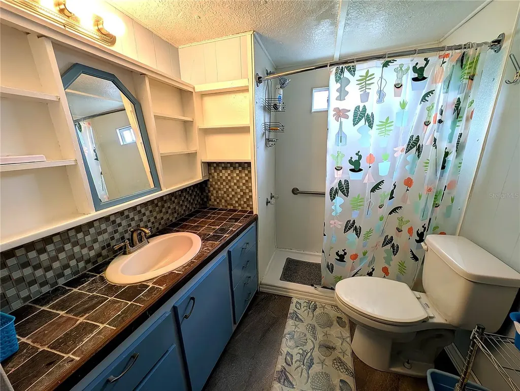 7803 46th Avenue N St Petersburg FL 33709