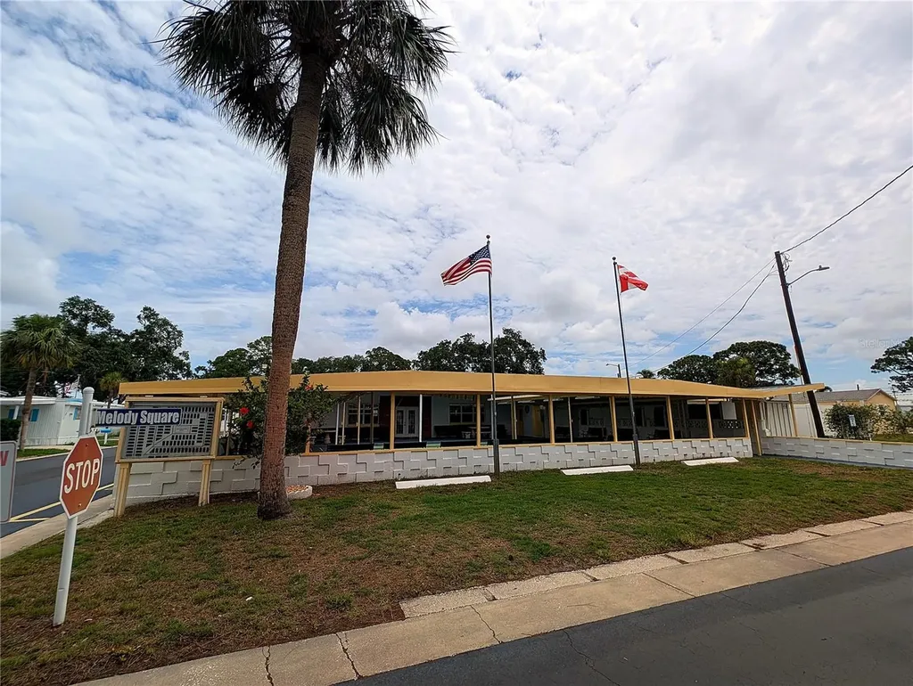7803 46th Avenue N St Petersburg FL 33709