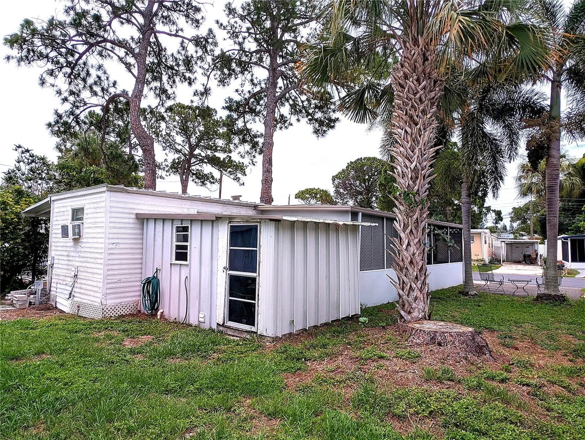 7803 46th Avenue N St Petersburg FL 33709