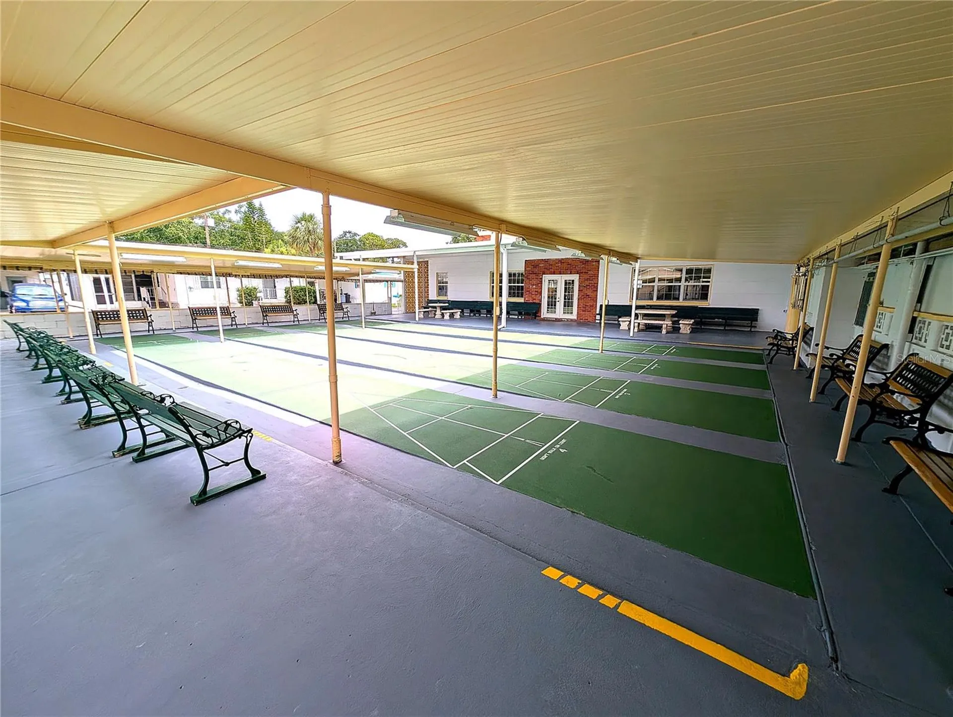 7803 46th Avenue N St Petersburg FL 33709