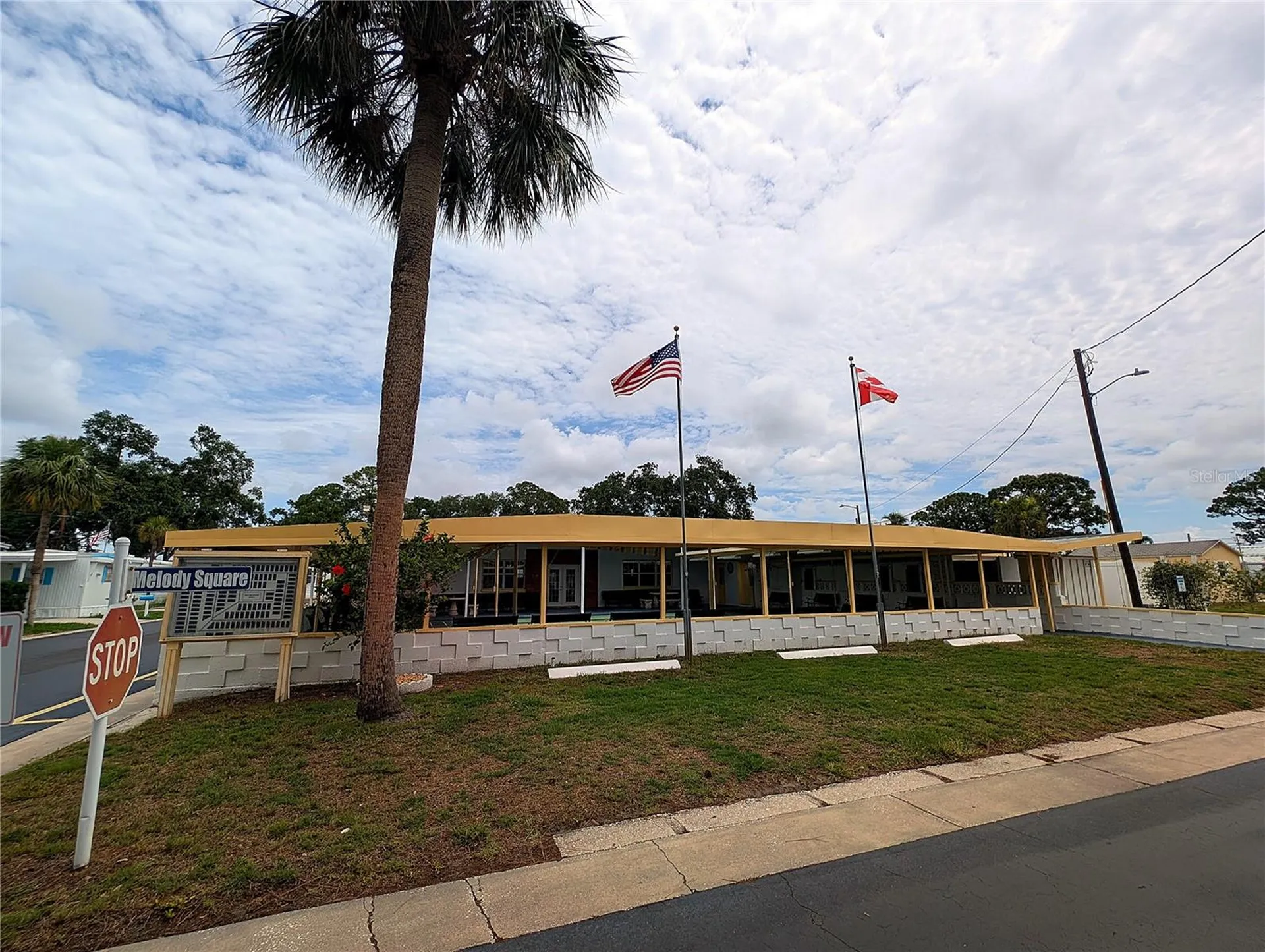 7803 46th Avenue N St Petersburg FL 33709
