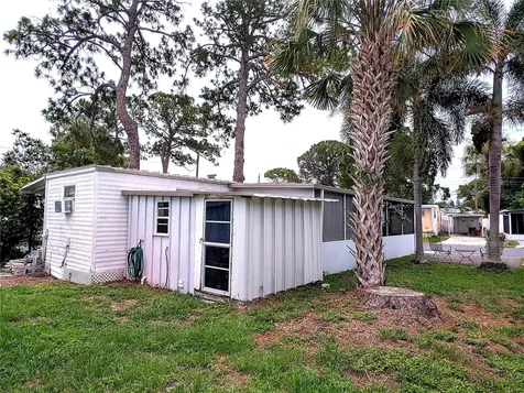 7803 46th Avenue N St Petersburg FL 33709