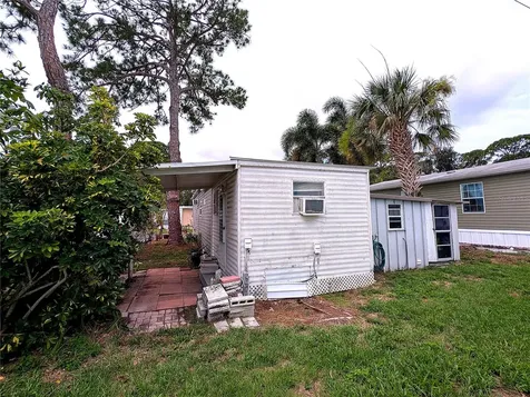 7803 46th Avenue N St Petersburg FL 33709