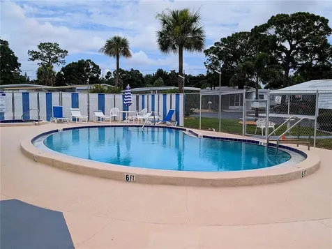 7803 46th Avenue N St Petersburg FL 33709