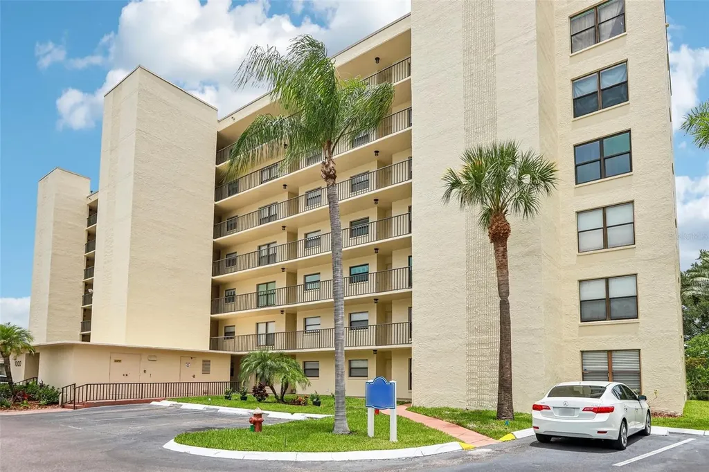 1000 Cove Cay Drive Clearwater FL 33760