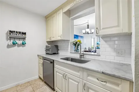 1000 Cove Cay Drive Clearwater FL 33760