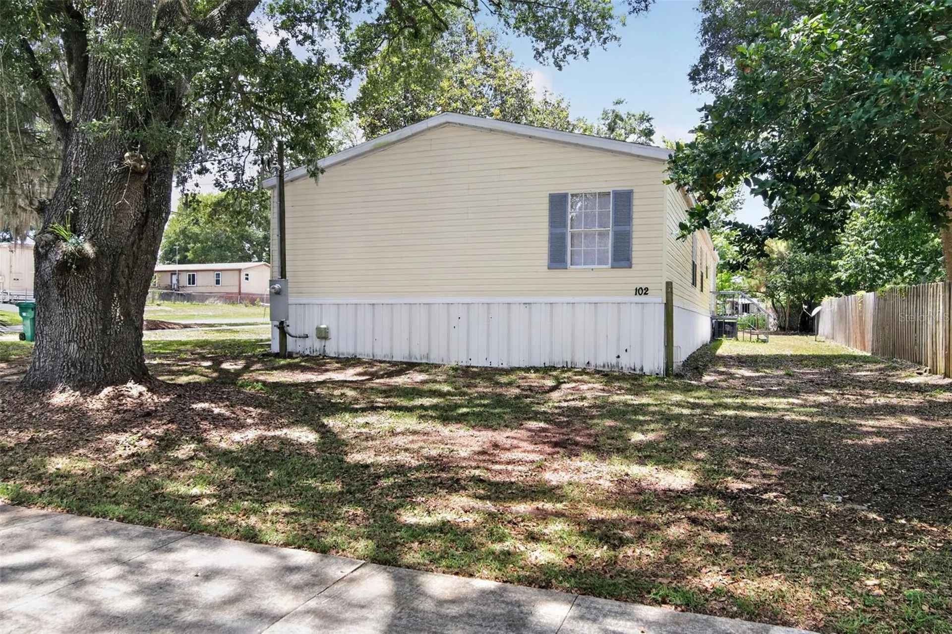 102 Third Street Lady Lake FL 32159