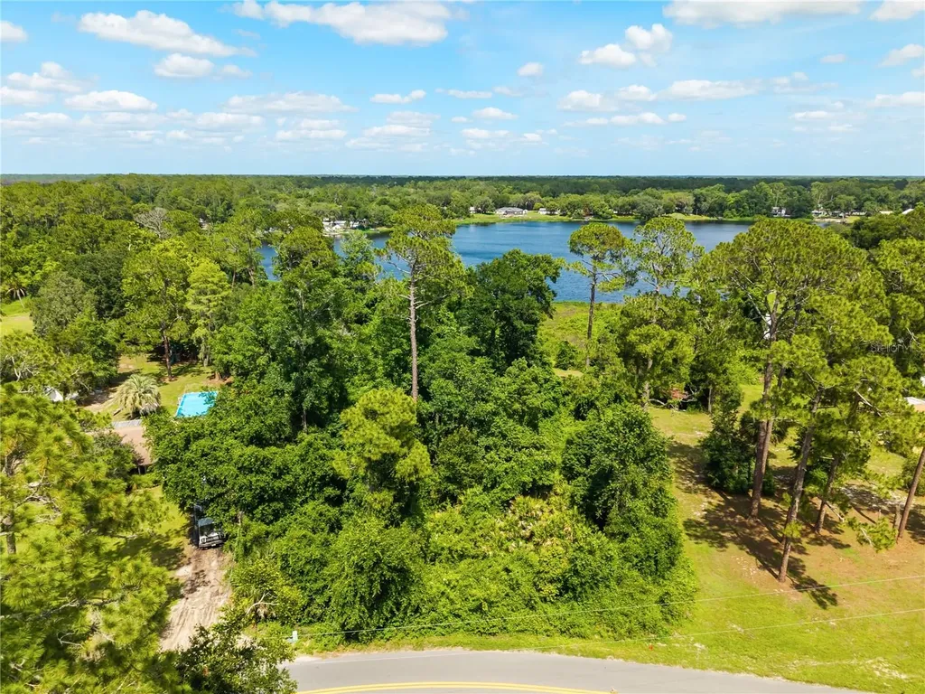 Fishermans Road Paisley FL 32767