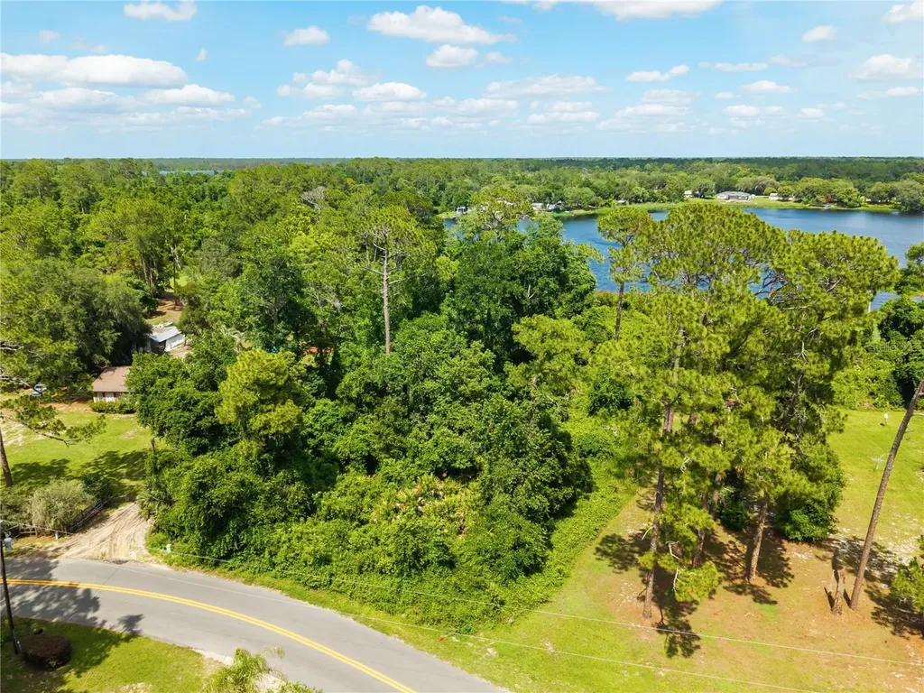 Fishermans Road Paisley FL 32767
