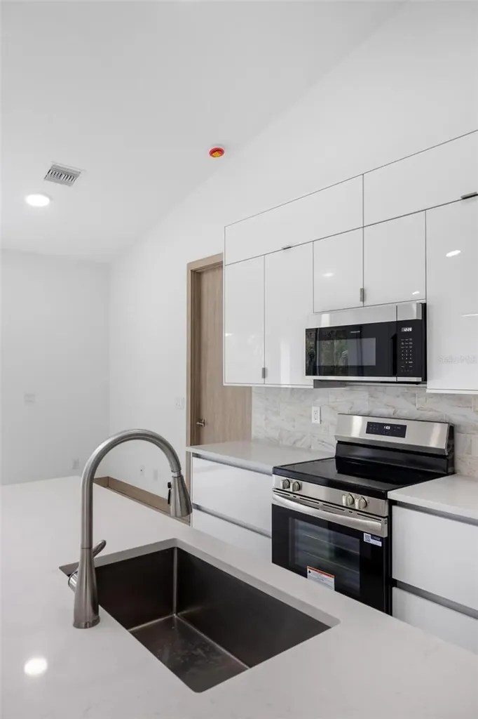 2719 Thomas Lane North Port FL 34286