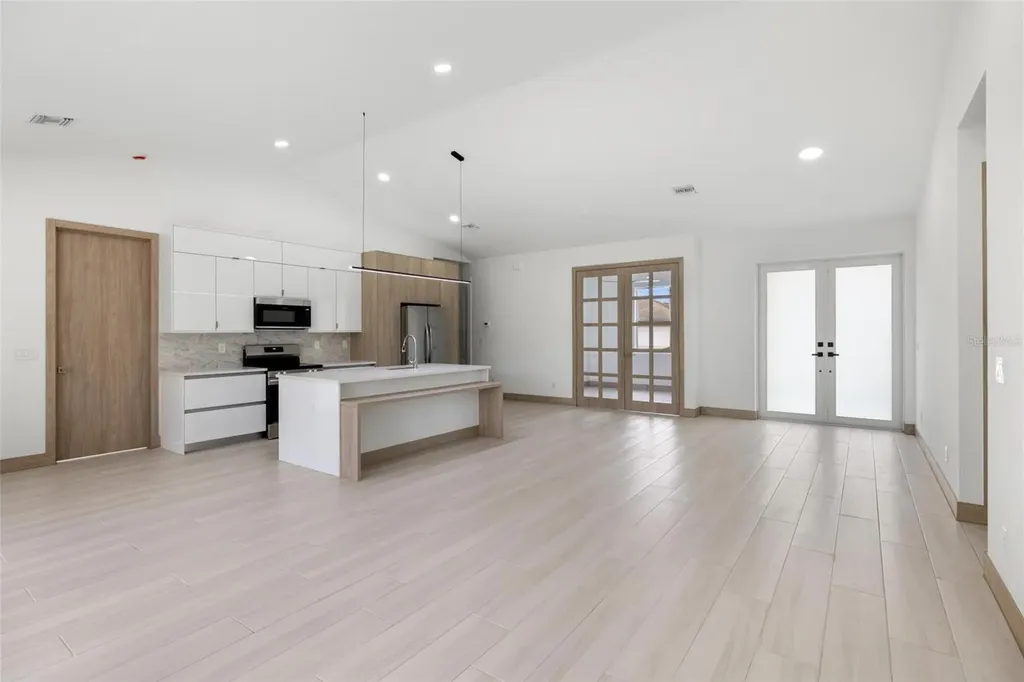 2719 Thomas Lane North Port FL 34286