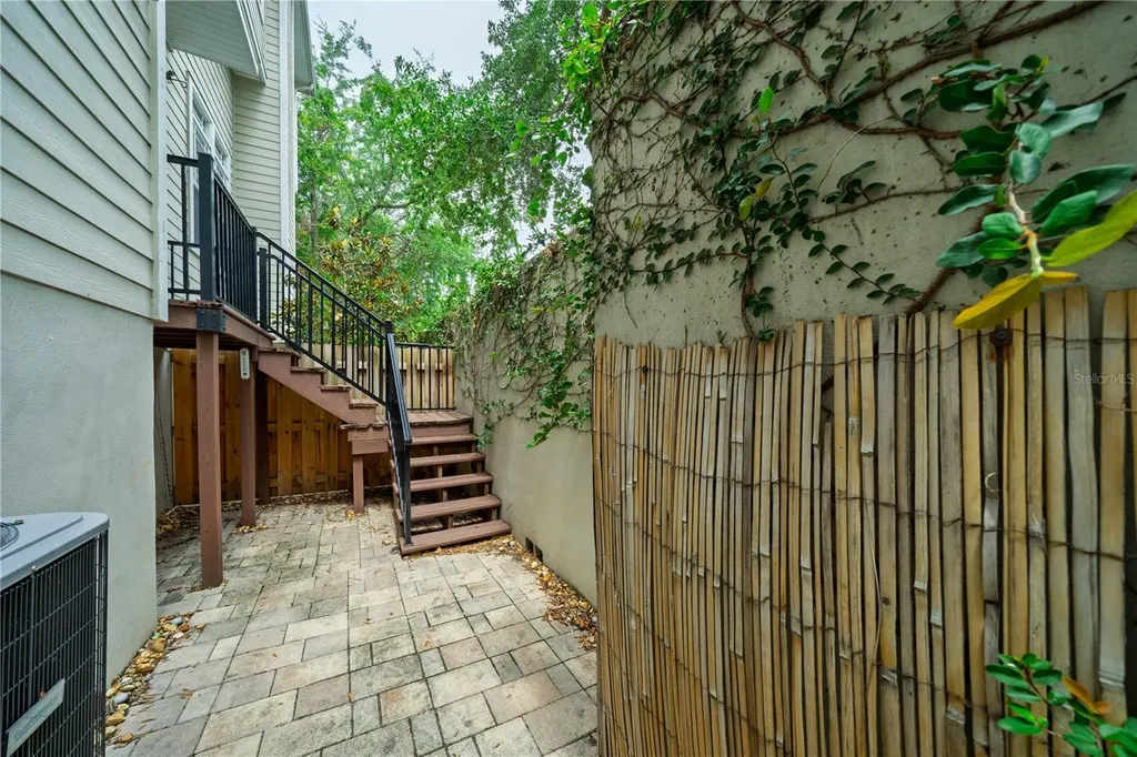 3315 W De Leon Street Tampa FL 33609