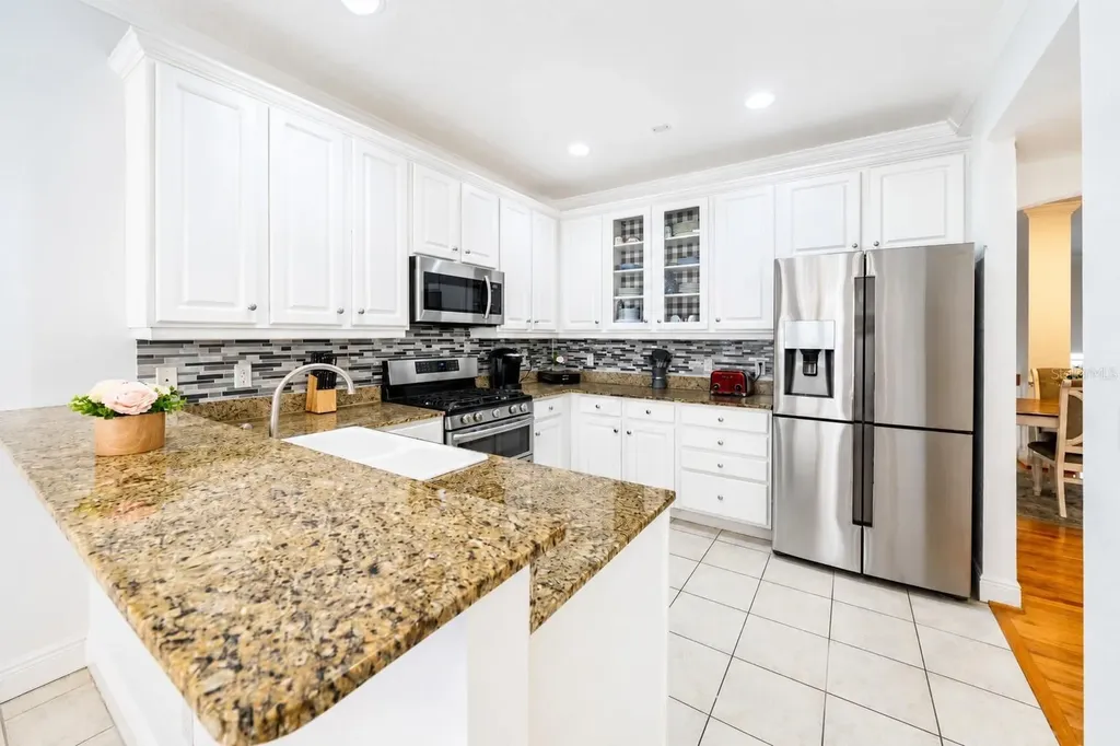 3315 W De Leon Street Tampa FL 33609