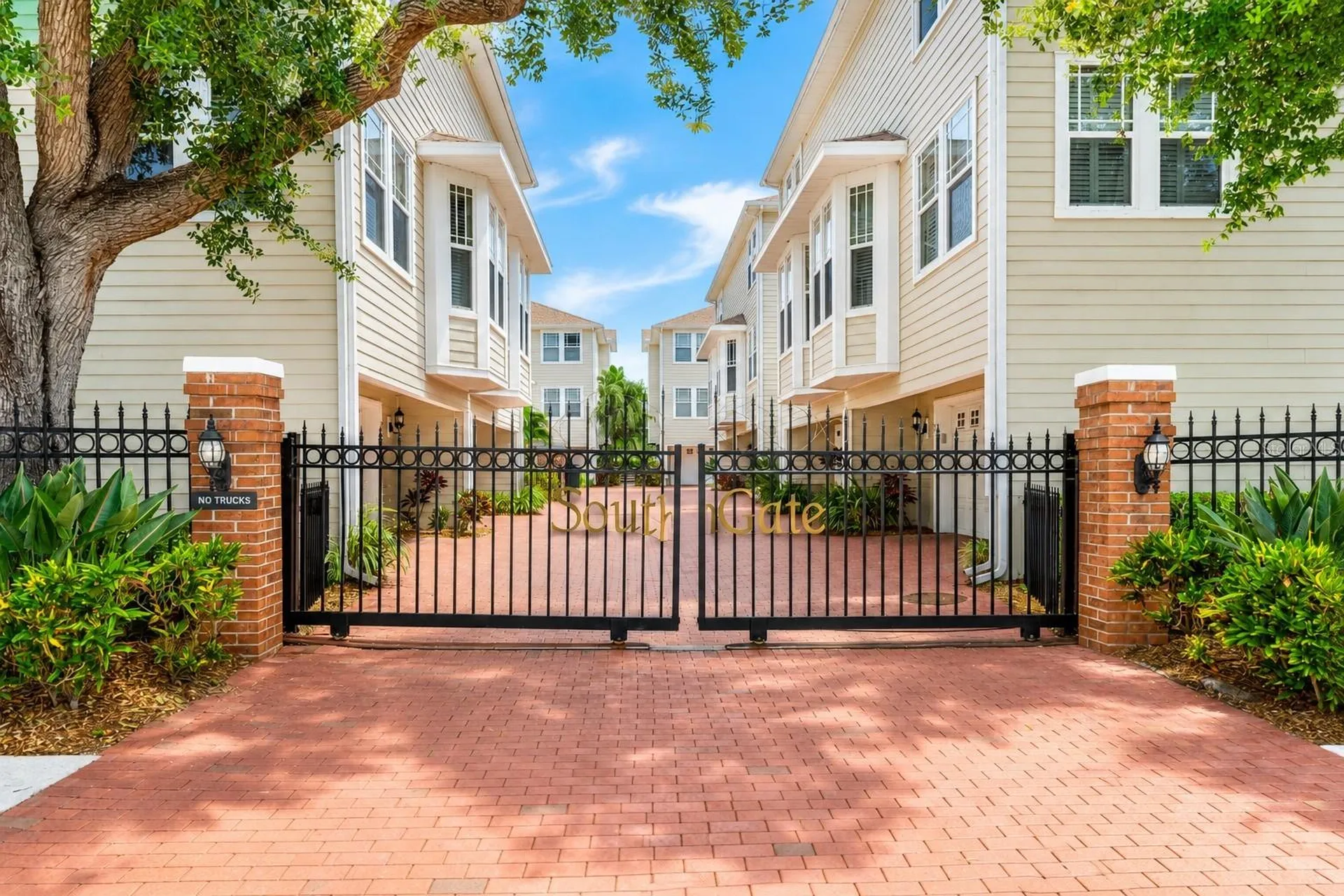 3315 W De Leon Street Tampa FL 33609