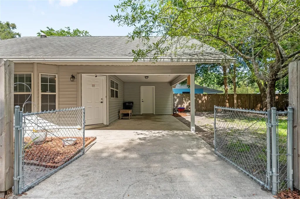 2080 NW 2nd Street Gainesville FL 32609