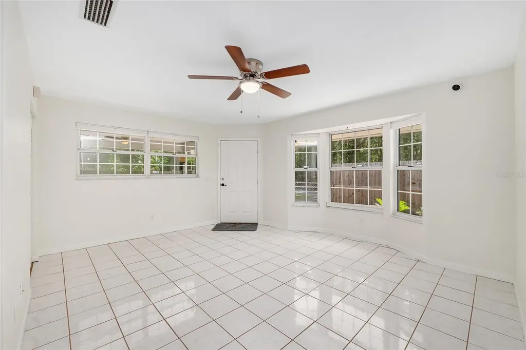 2080 NW 2nd Street Gainesville FL 32609
