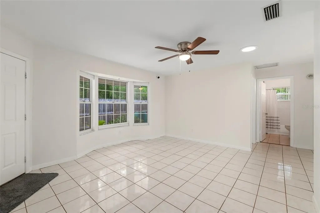 2080 NW 2nd Street Gainesville FL 32609