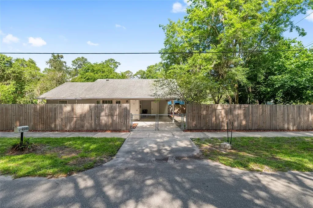 2080 NW 2nd Street Gainesville FL 32609