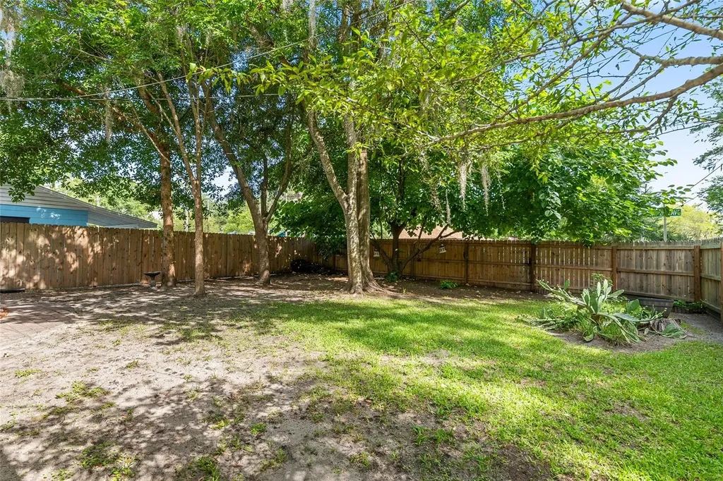 2080 NW 2nd Street Gainesville FL 32609