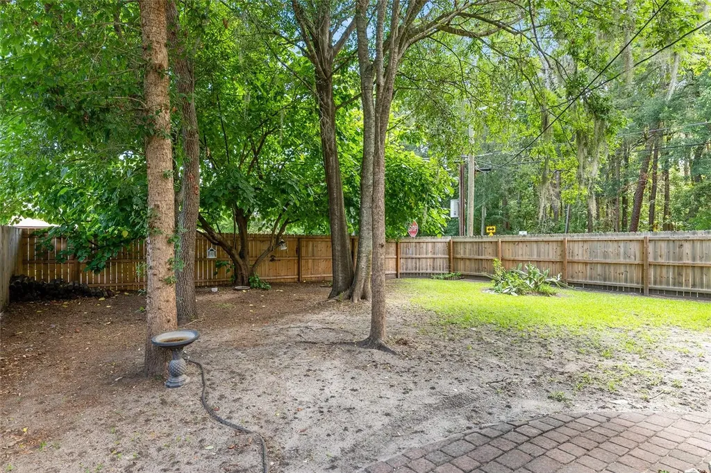 2080 NW 2nd Street Gainesville FL 32609