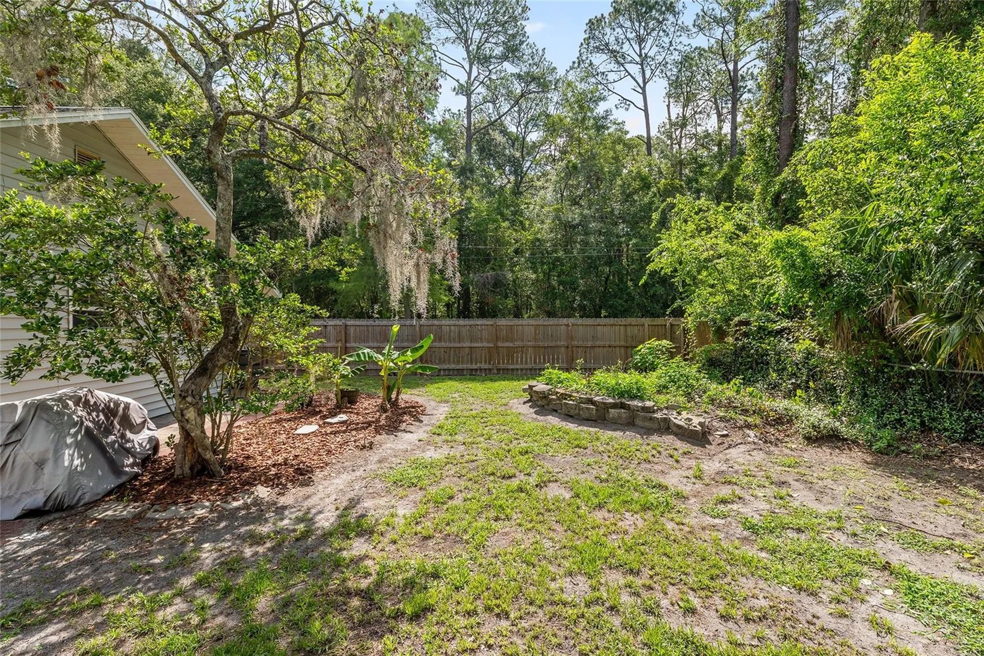 2080 NW 2nd Street Gainesville FL 32609