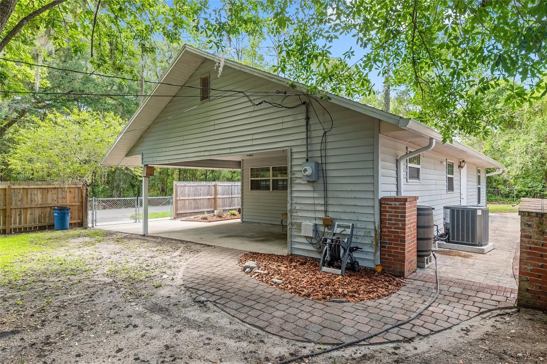 2080 NW 2nd Street Gainesville FL 32609