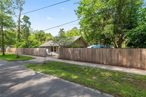 2080 NW 2nd Street Gainesville FL 32609
