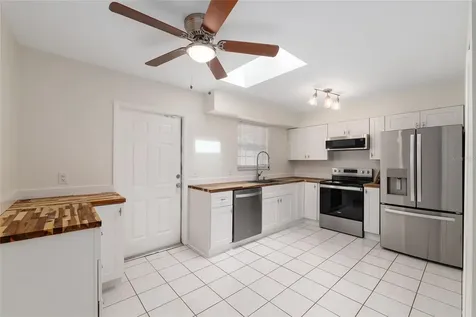 2080 NW 2nd Street Gainesville FL 32609