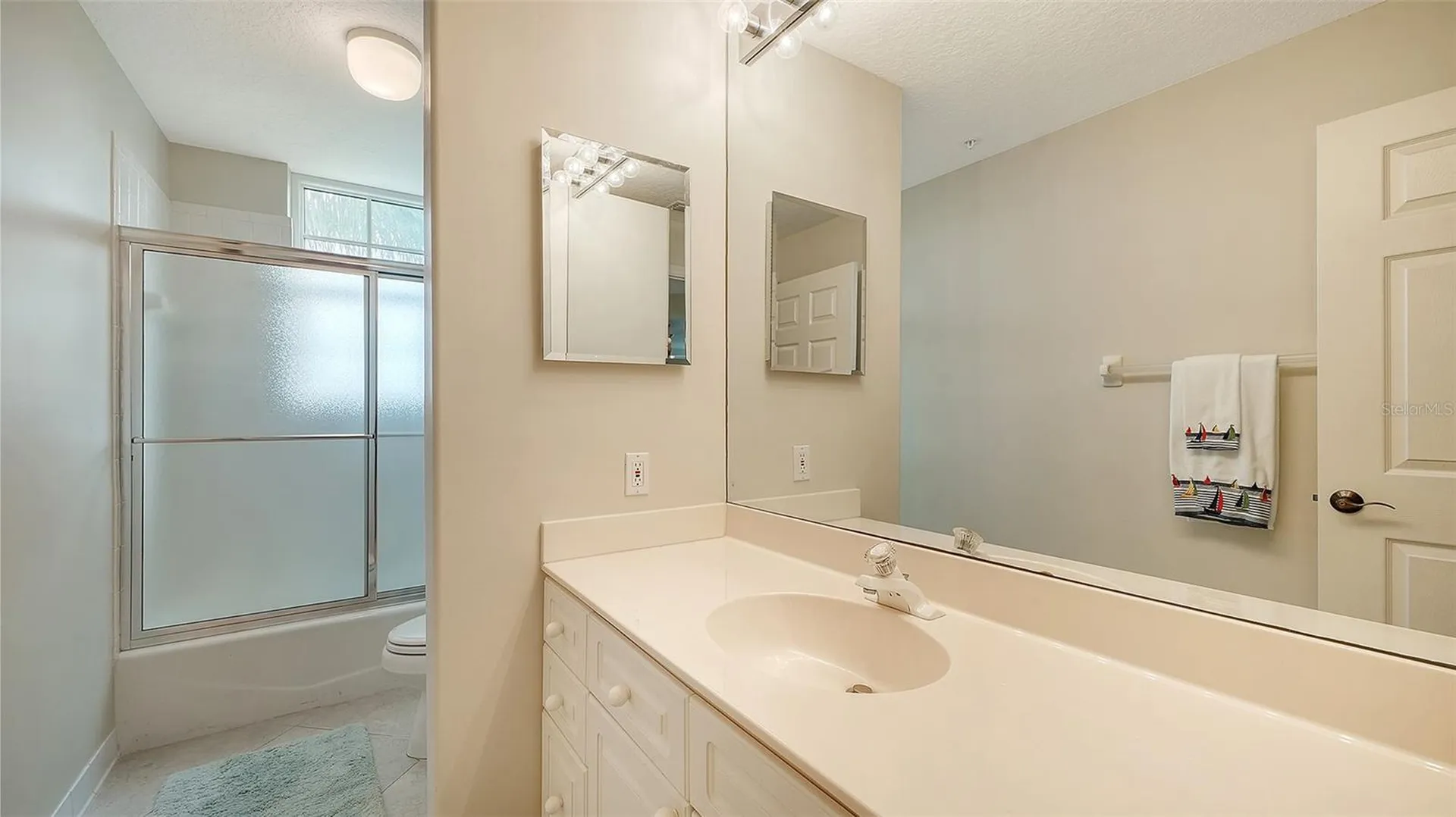 5420 Eagles Point Circle Sarasota FL 34231