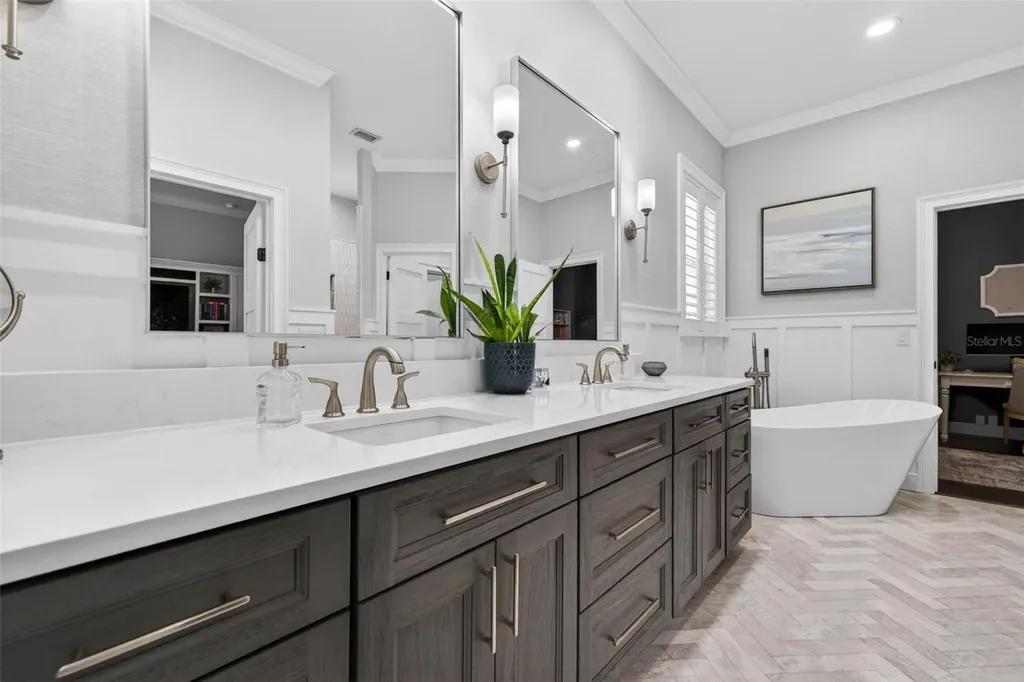 17804 Ridgeway Court Tampa FL 33647