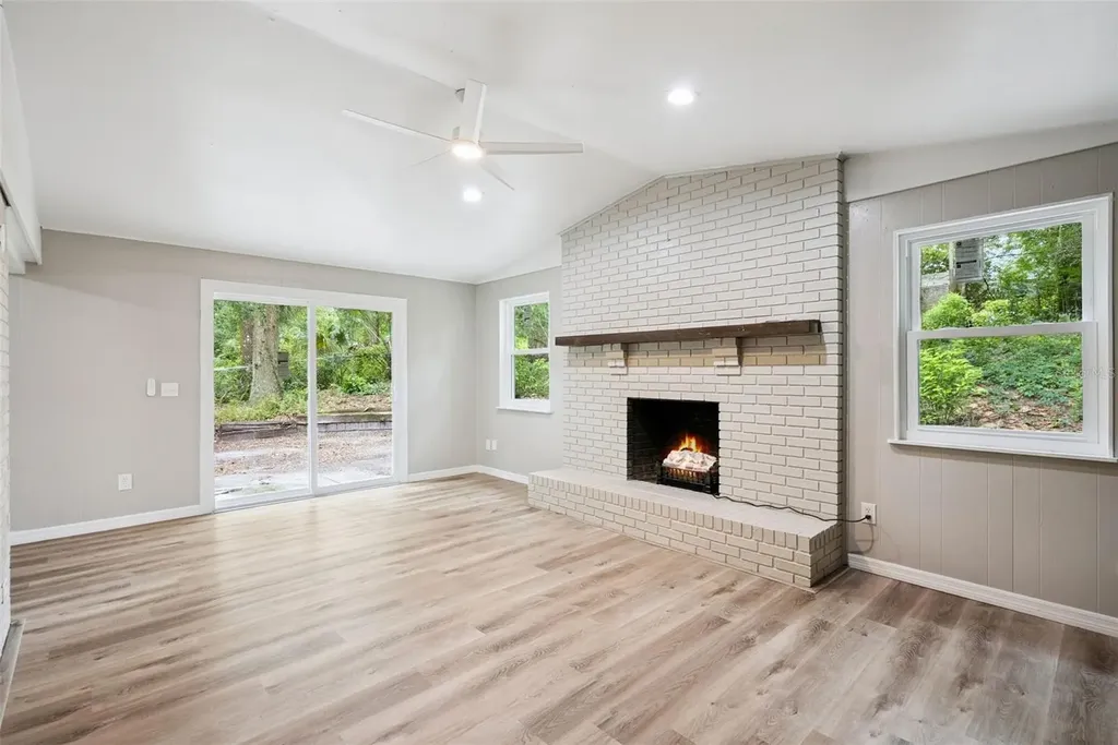 280 W Fern Drive Orange City FL 32763
