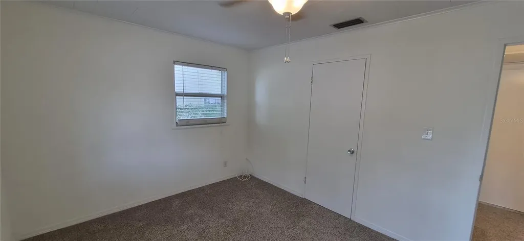 425 40th Avenue NE St Petersburg FL 33703
