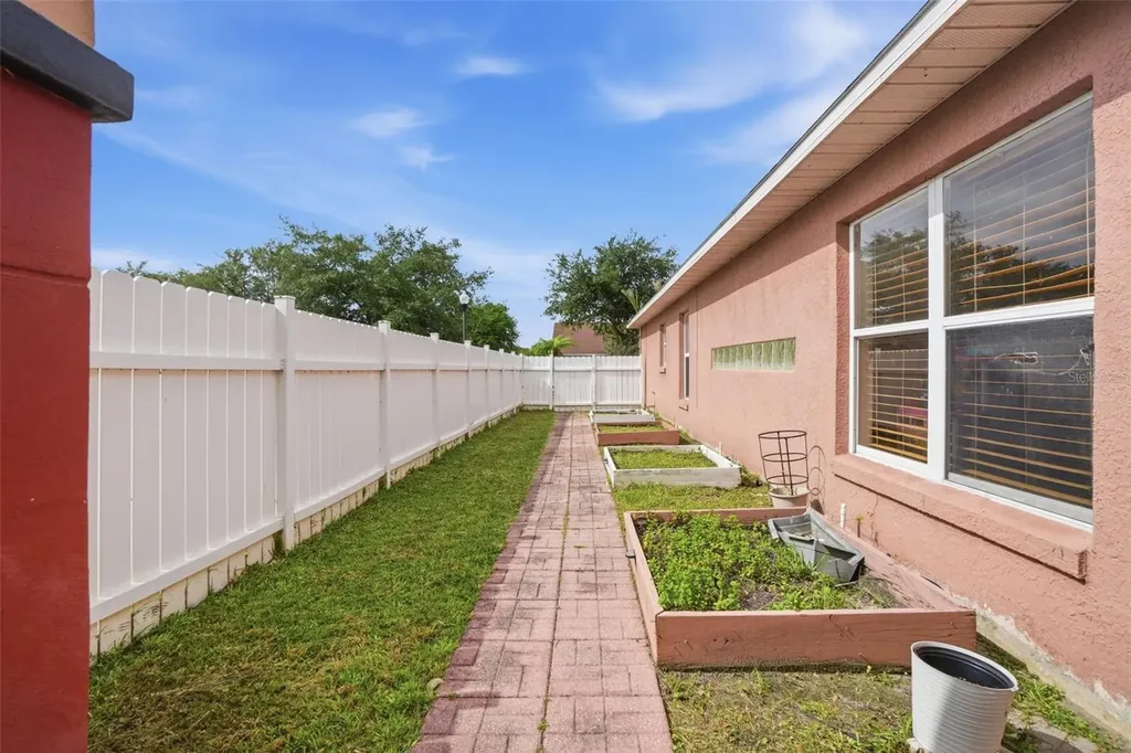 1892 Nestlewood Trail Orlando FL 32837