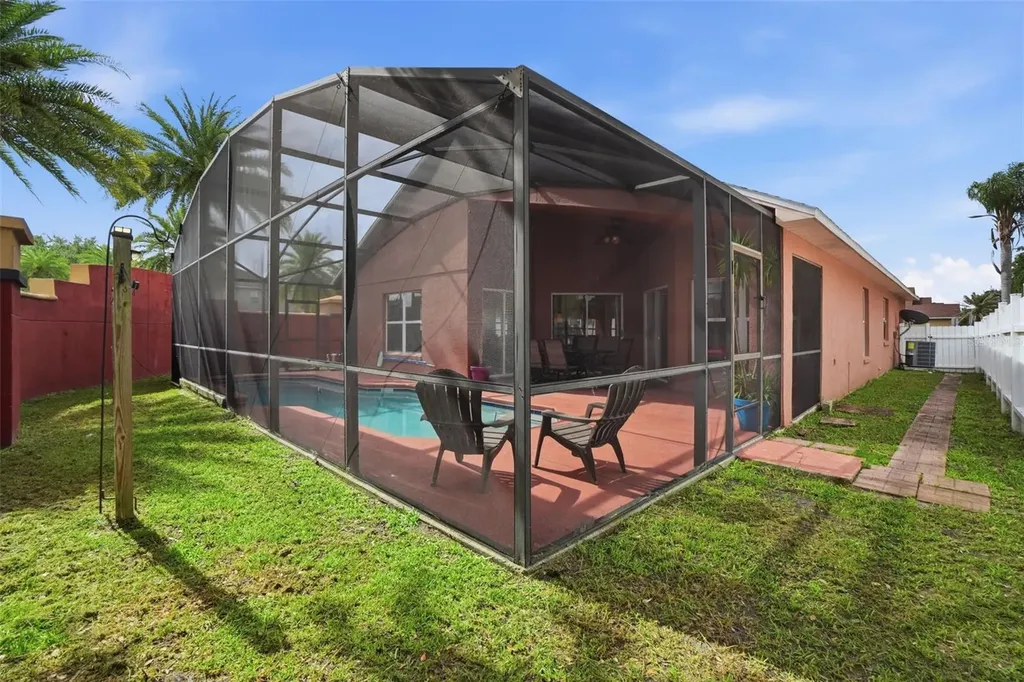 1892 Nestlewood Trail Orlando FL 32837