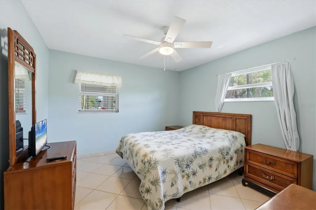 2809 Swifton Drive Sarasota FL 34231