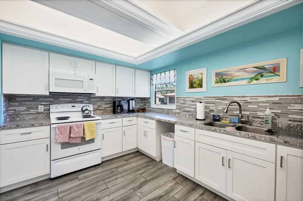 2809 Swifton Drive Sarasota FL 34231