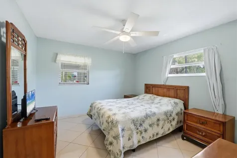 2809 Swifton Drive Sarasota FL 34231