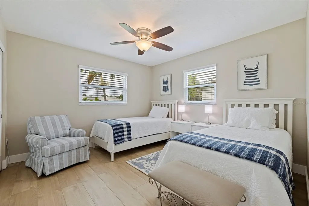 6085 Tanglewood Drive NE St Petersburg FL 33703