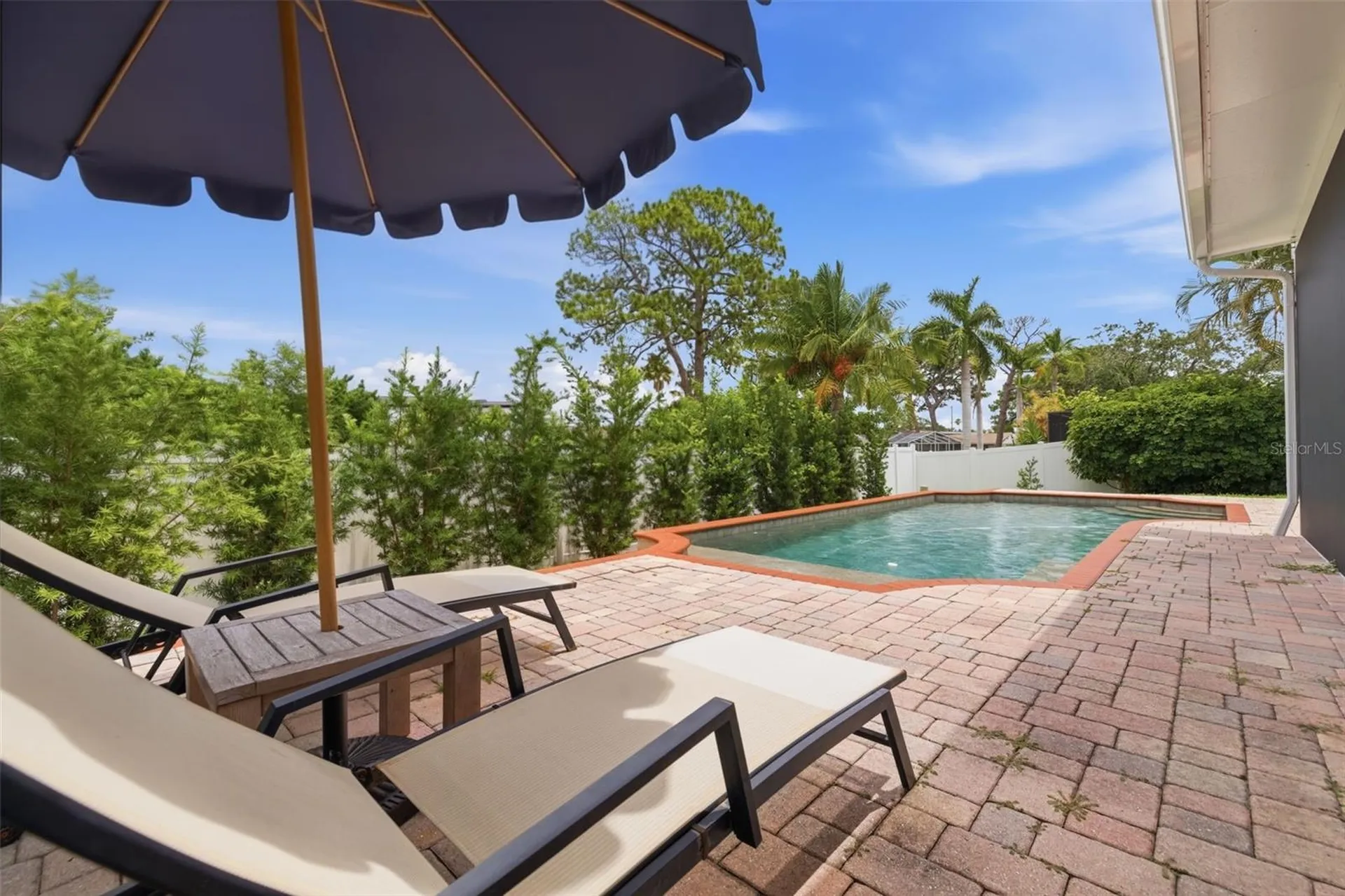 6085 Tanglewood Drive NE St Petersburg FL 33703