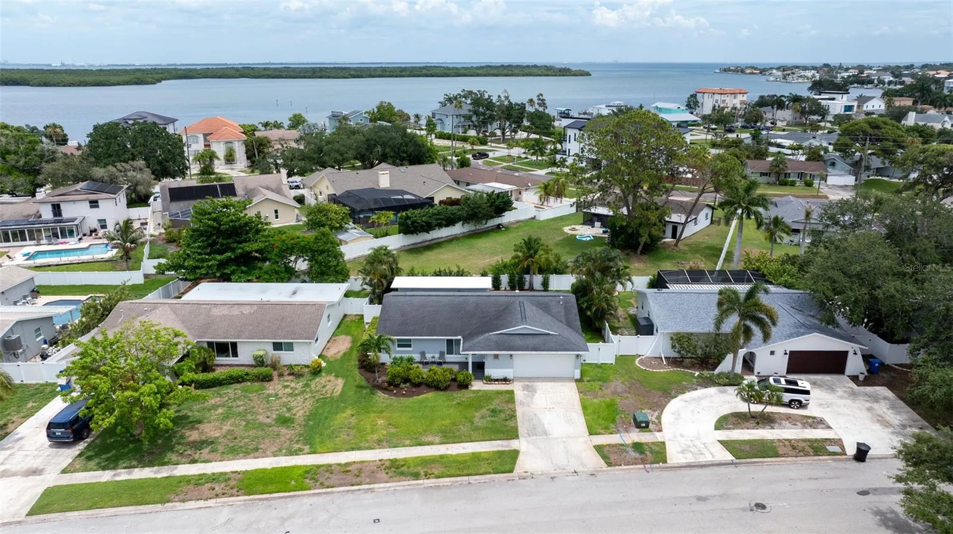 6085 Tanglewood Drive NE St Petersburg FL 33703