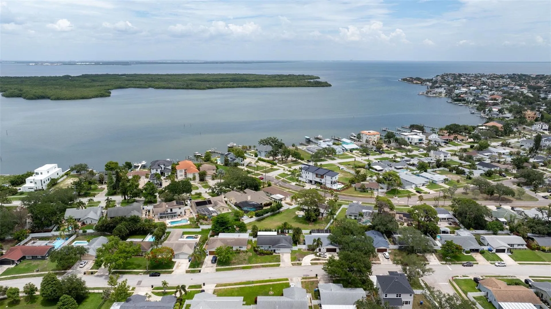6085 Tanglewood Drive NE St Petersburg FL 33703