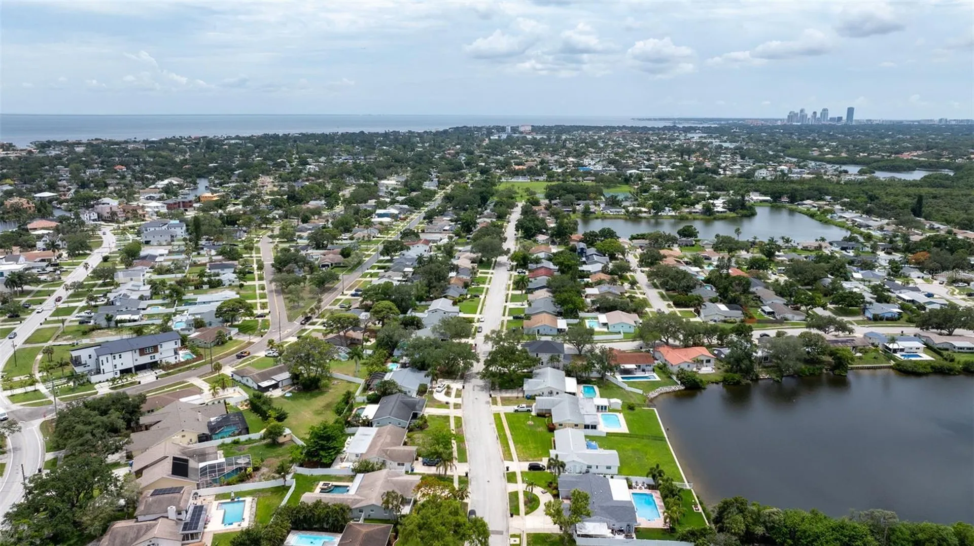 6085 Tanglewood Drive NE St Petersburg FL 33703