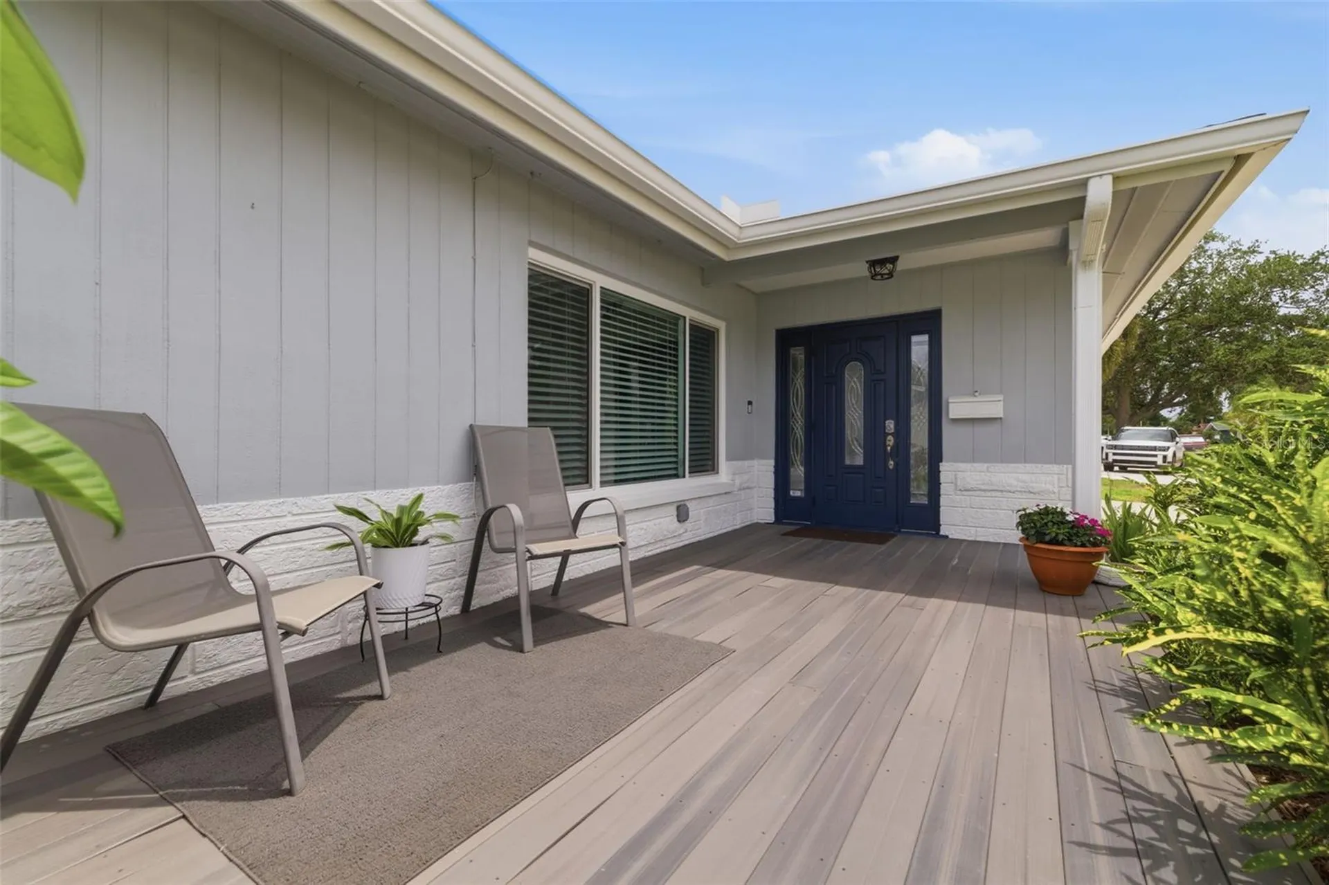 6085 Tanglewood Drive NE St Petersburg FL 33703