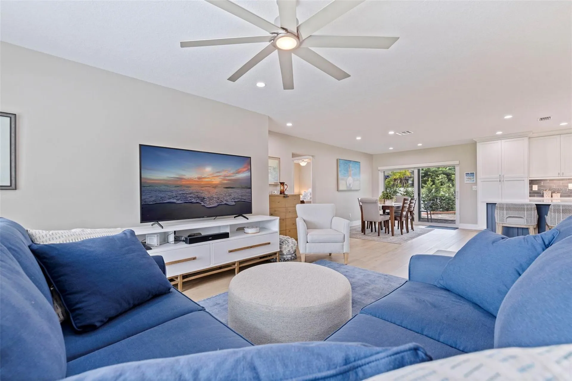 6085 Tanglewood Drive NE St Petersburg FL 33703