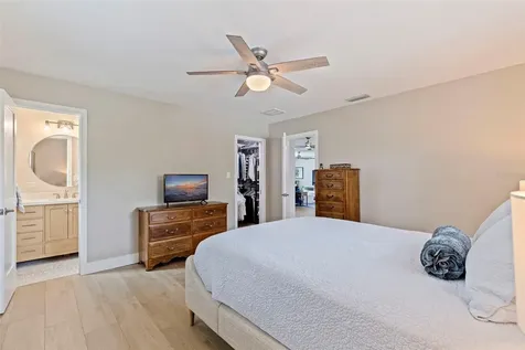 6085 Tanglewood Drive NE St Petersburg FL 33703
