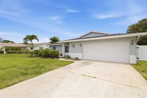6085 Tanglewood Drive NE St Petersburg FL 33703