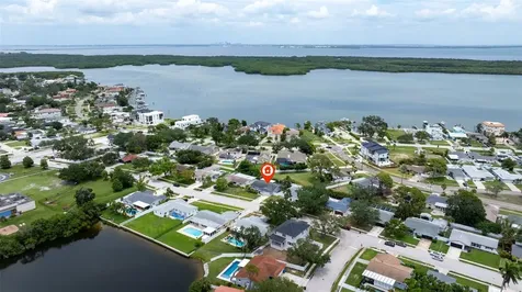 6085 Tanglewood Drive NE St Petersburg FL 33703